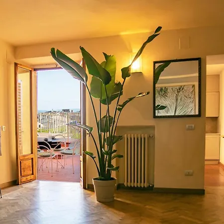 Le Palme Con Terrazze In Centro San Gimignano