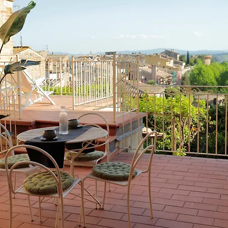 Guest house Le Palme Con Terrazze In Centro